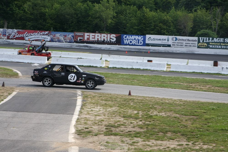 Illustration for article titled The 24 Hours Of LeMons New England 2009 Über Gallery, Part 2